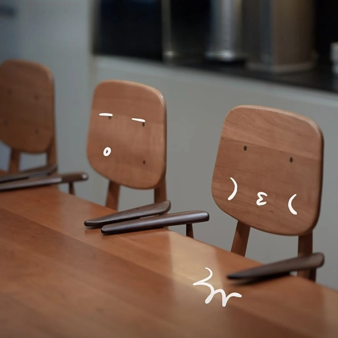 Simple leisure chair Island platform solid wood dining chair Children's backrest Book table chair Hanging table chair