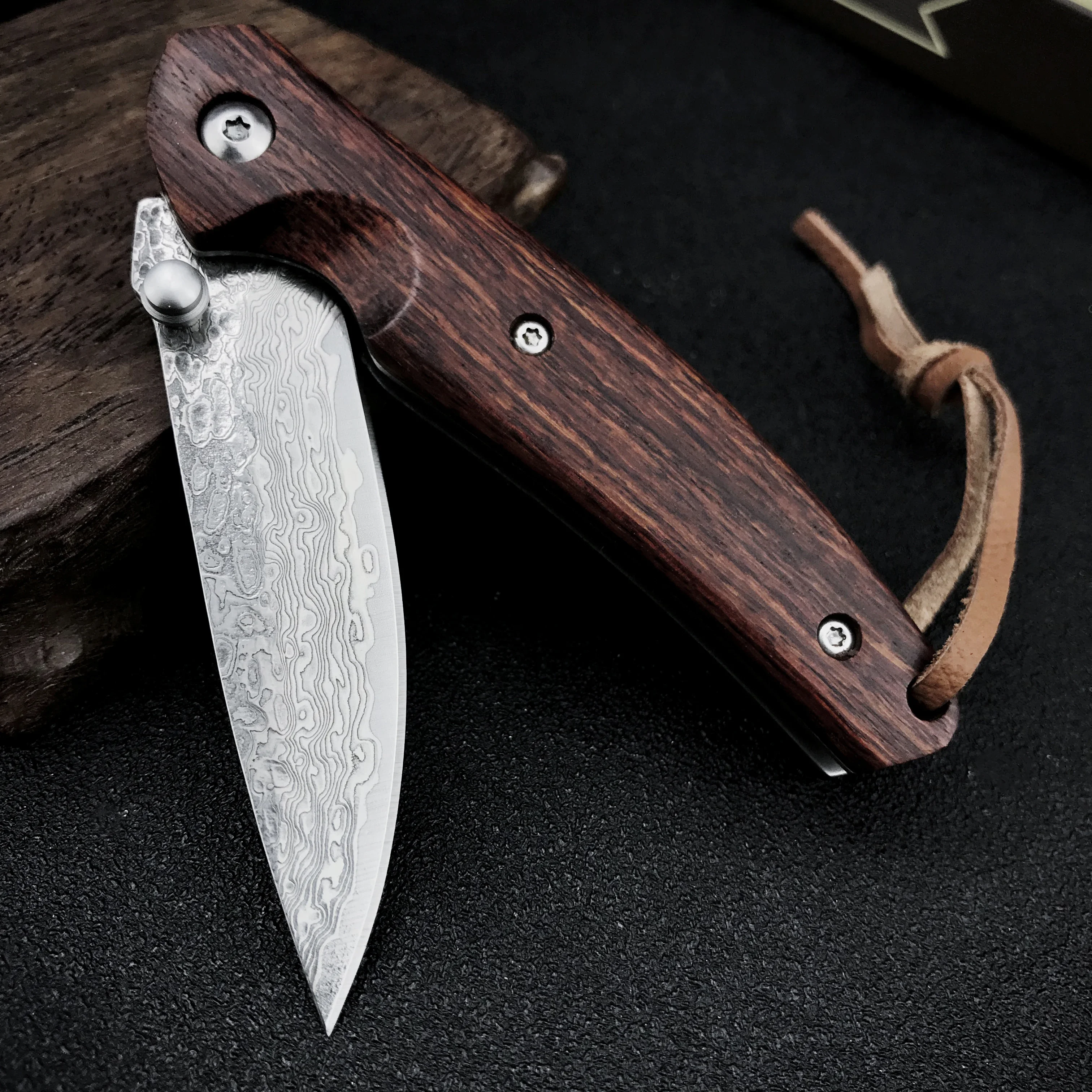 

EDC Damascus Knife Folding Blade Pocket Knife Red Wood Handle Camping Rescue Tools Utility Hunting Knives Poratble Fruit Cutter