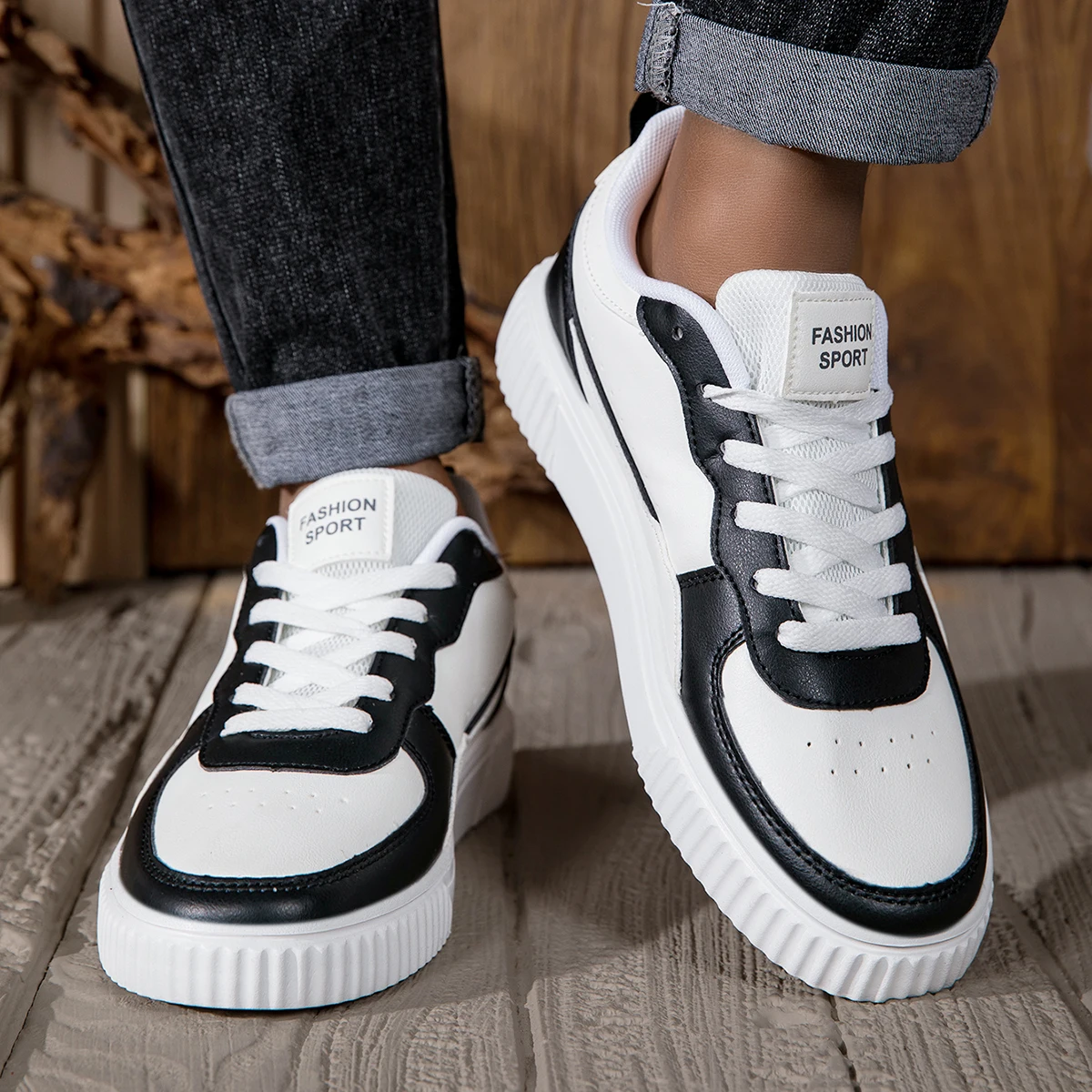 

Men Shoes Skateboarding PU Leather Casual Shoes Light Breathable Flats Leisure Male Vulcanized Shoes Walking Sneakers Size 39-45