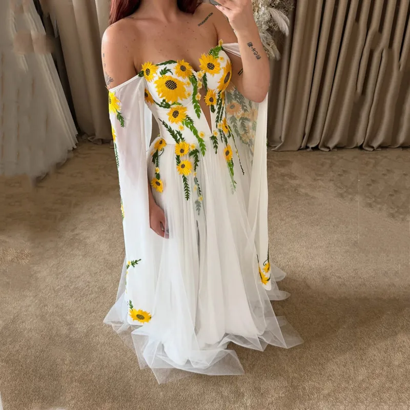 فساتين سهرة بسيطة مخصصة على شكل حرف a من التل الأبيض بطبقات طول الأرض بدون حمالات مطوي قبالة الكتف مزينة بفساتين 2025 #2