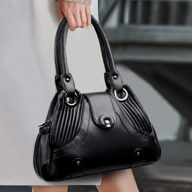luxury-elegant-diaper-bag-women's-designer-crossbody-handbag-minimalist-vintage-tote-leather-for-commuter-and-party-use