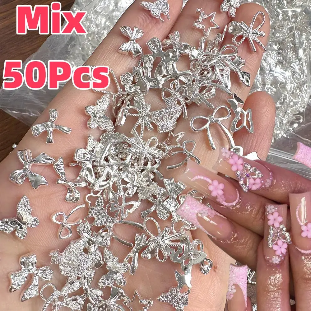 50 Stück 3D Gemischte Herz-Schleifen-Nagelcharms Zufällige Bänder Liebe Krone Y2K Nagelkunst-Dekoration DIY Luxus-Handwerk Maniküre-Zubehör