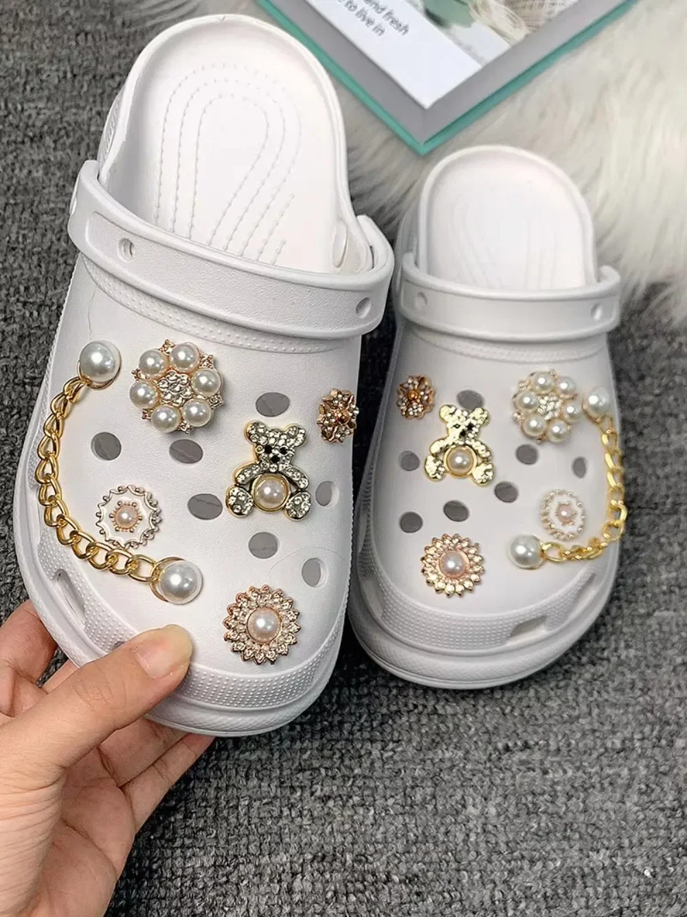 Shoe Charms Decoration Set for Crocs Women Garden Sandals Decor DIY Rhinestones Bear Clogs Pins Pearl Chains Slipper Accessories