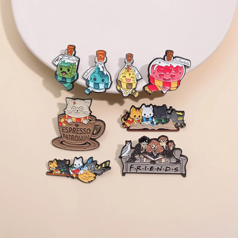 Broche con letras en inglés, caja de diálogo, insignia de Metal de frase corta interesante, regalo pequeño, broches al por mayor para ropa, alfileres de solapa