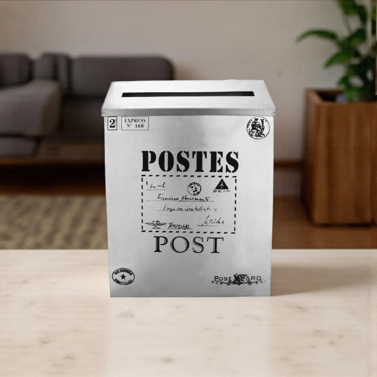 

1Pcs Retro Iron Letter Box Durable Post Box Large Capacity Newspaper Case Letter Case Accessory Photo Props Home Decoration