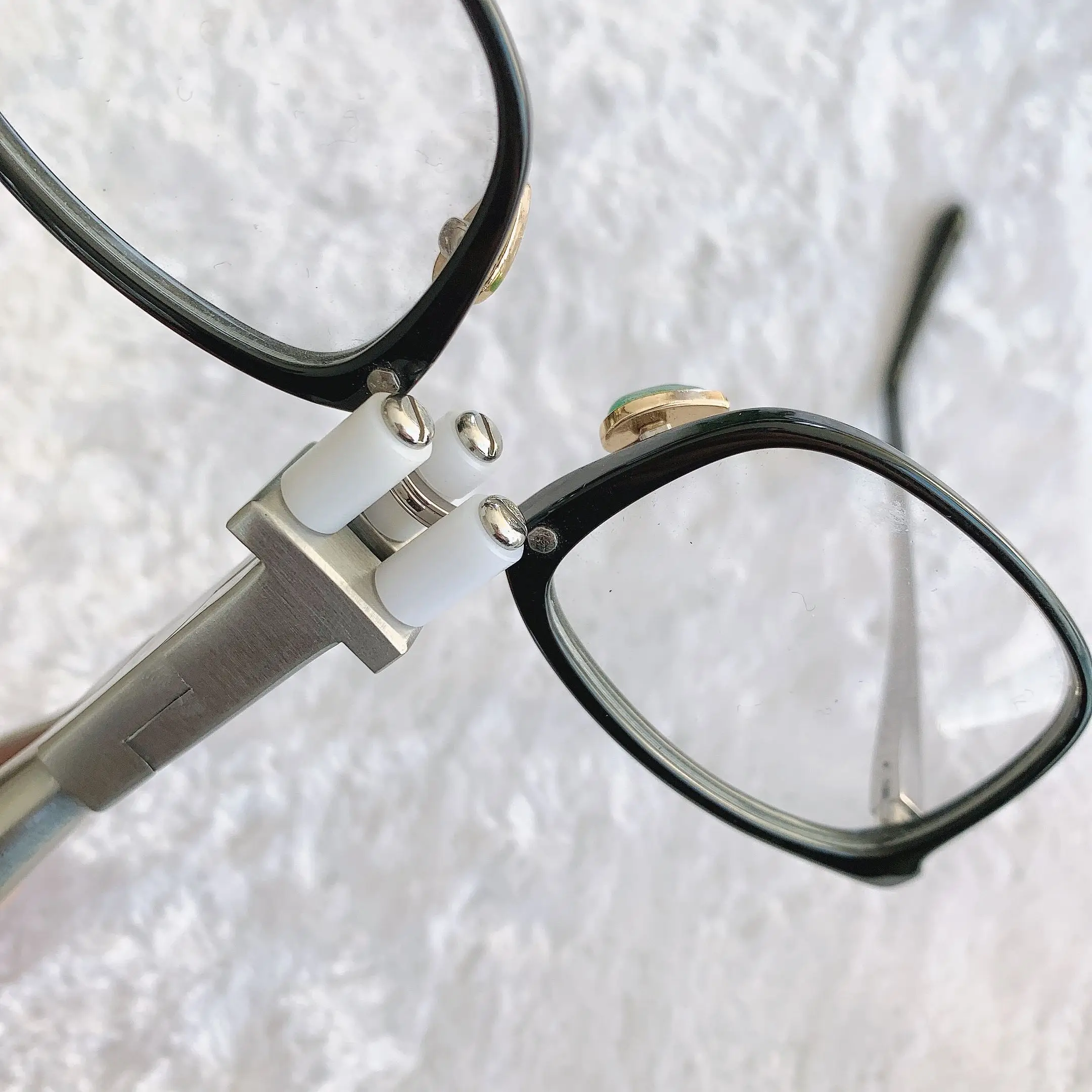 

Glasses tool pliers Mirror leg reshaping Trident tongs Middle beam pliers eyeglasses accessories NO.E0007