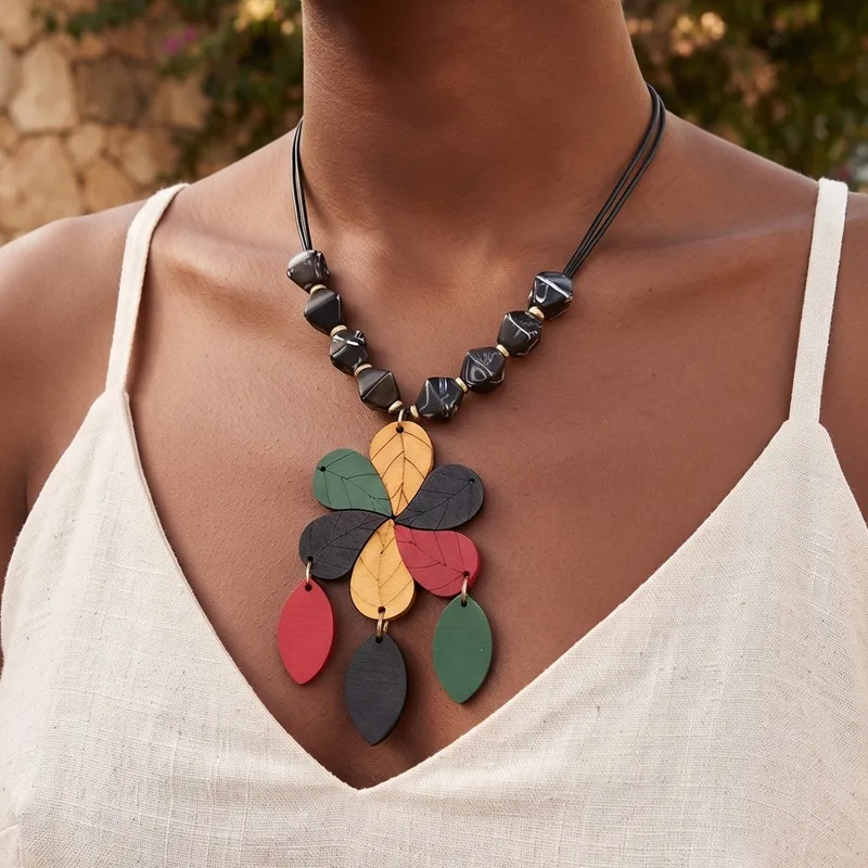 Source Factory Bohemian Color Wooden Leaves Flower Necklace Female Niche Ethnic Style Cross-border Jewelry Wholesale