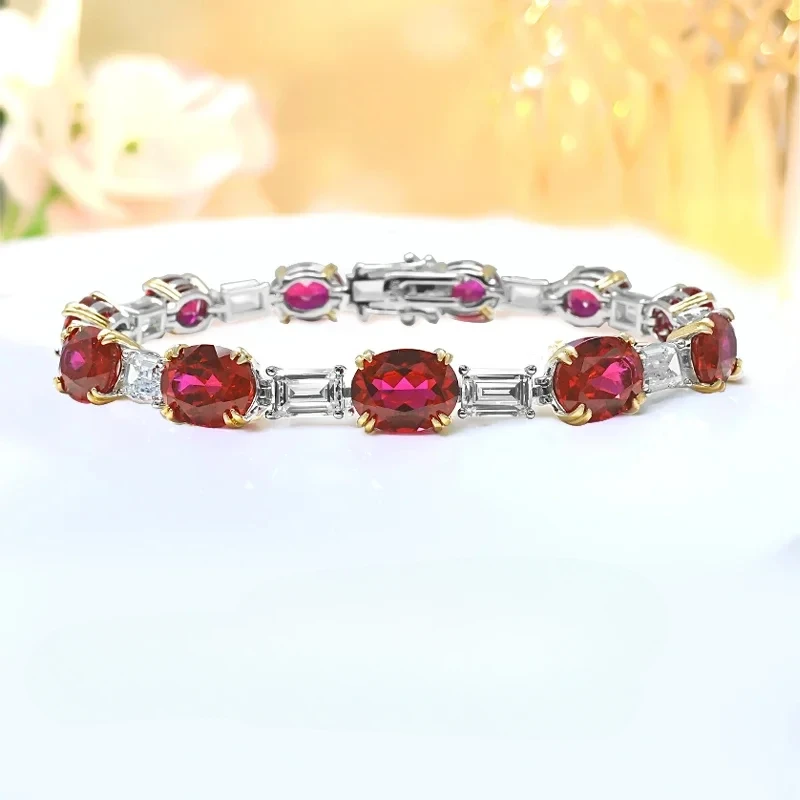 

Fashionable luxury niche inlaid high carbon diamond artificial red treasure 925 sterling silver bracelet wedding jewelry