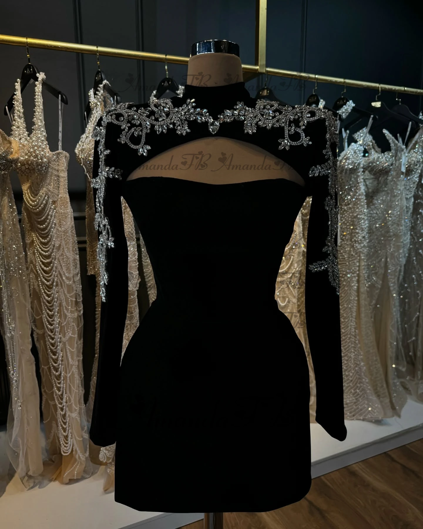 أماندا فستان كوكتيل جذاب مرصع بأحجار الراين لحفلات العودة للوطن كيب غمد رقبة سكوب مناسبة رسمية ثوب رداء السهرة مخصص