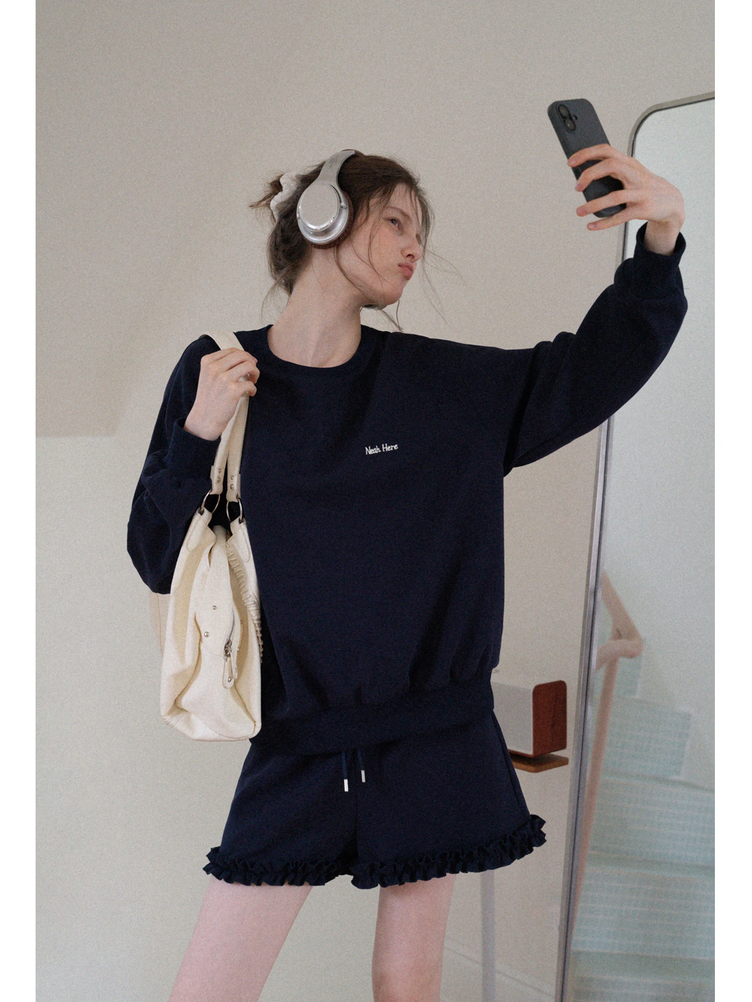 

EGGKA Letter Embroidery Long Sve Sweatirt Casual round Ne Pants Women Early Autumn Lazy Sle Two-Piece Set Elastic Wa...