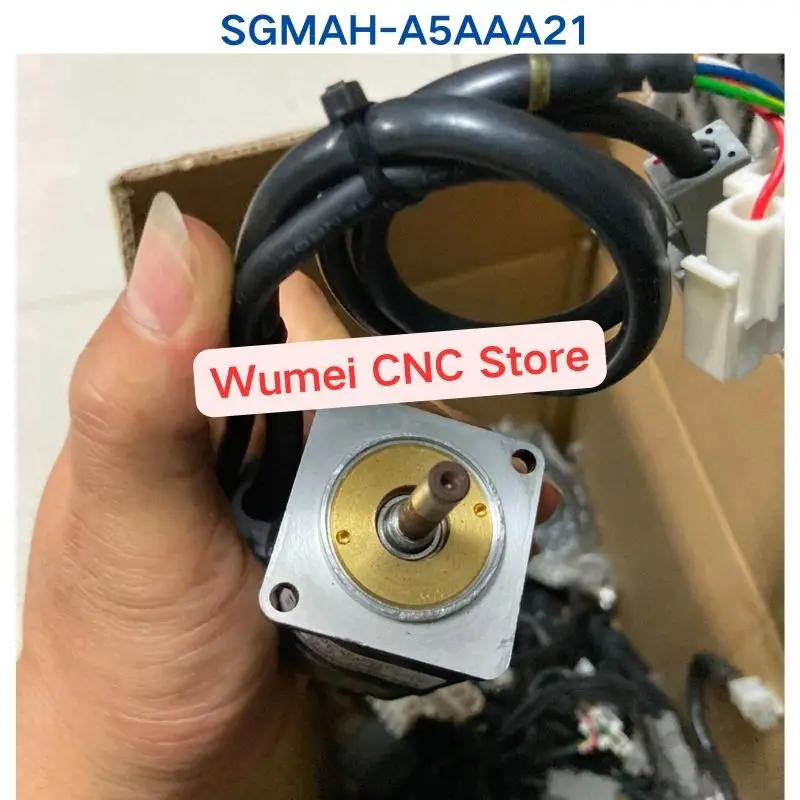Second-hand test OK servo motor SGMAH-A5AAA21 1 piece