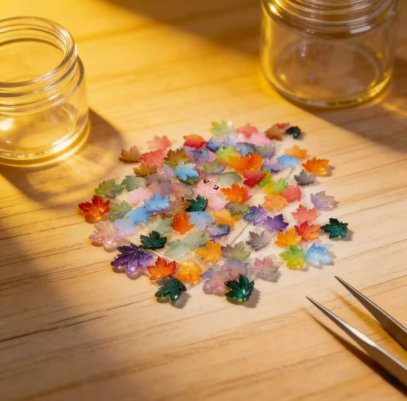 

10pcs/Pack 16x15mm Glass Maple Leaf Beads Multi-Color Loose Beads DIY Jewelry Craft Accessories Handmade Earring Necklace Suppl