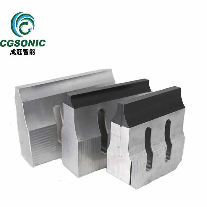 China Supplier Ultrasonic  Horn with Ultrasonic Mold for Disposable Flat Masks