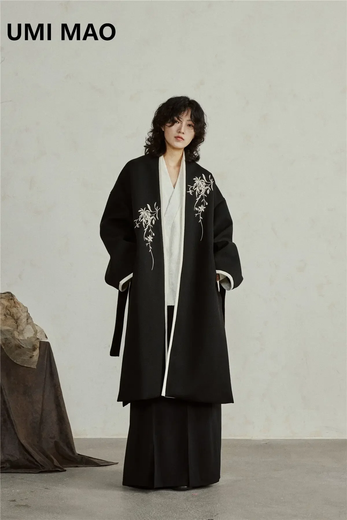 UMI MAO Knee Length Woolen Coat Unique Design Men Women Chinese Style Zen Embroidery Woolen Coat Loose Lace Up Robe Hanfu Coat