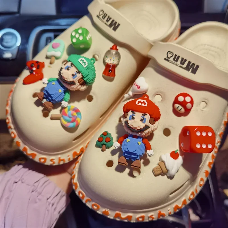 Super Marios Bros DIY zestaw do dekoracji do butów Kawaii Anime gra klamra do butów pantofel sander Croc akcesoria do butów dla dzieci zabawki