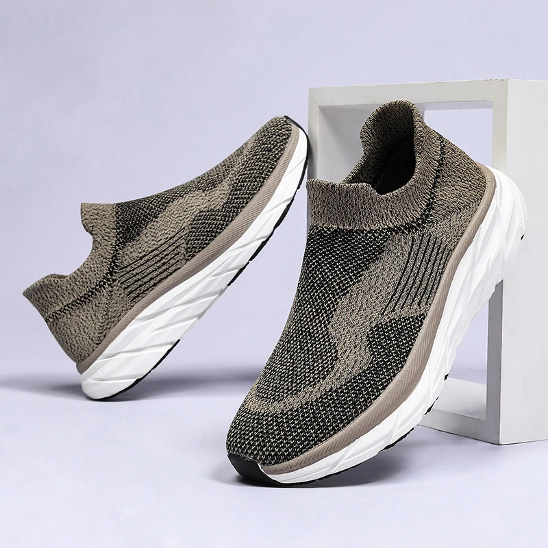 

Men's Summer Shoes Platform Lightweight Walking Large Anti Slip Sports Mesh Comfortable Women's Breathable Running Shoes 36-46