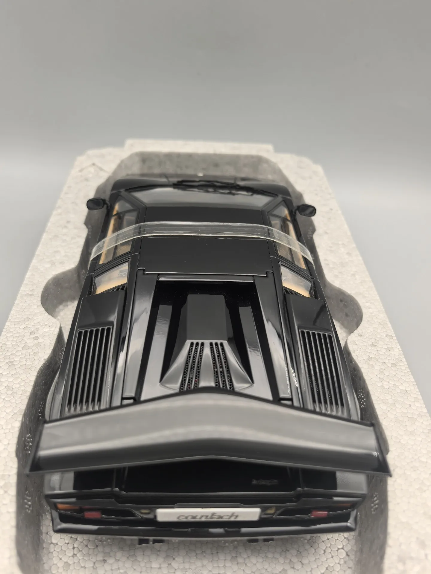 Autoart 1:18 COUNTACH 25th ANNIVERSARY EDITION Simulation Limited Edition All Open Alloy Metal Static Car Model Toy Gift