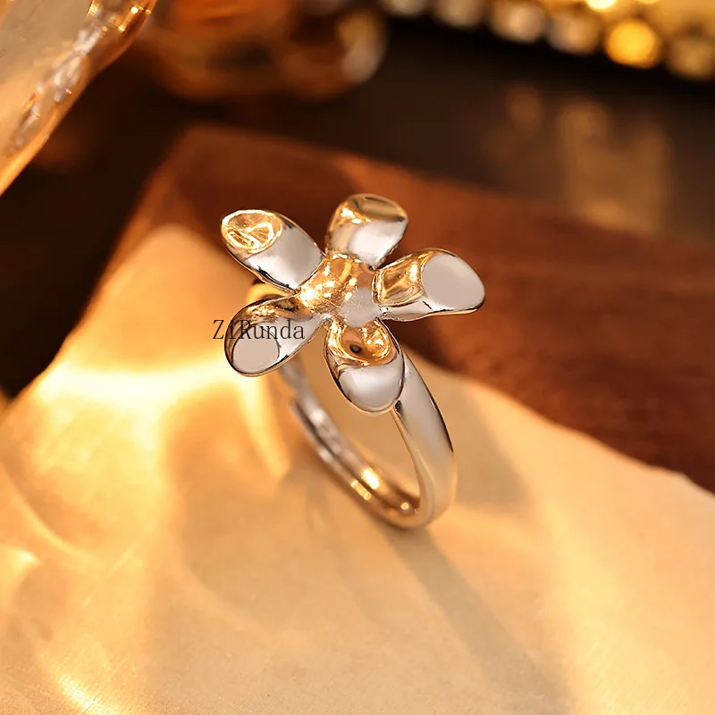 خاتم على شكل زهرة لامعة كلاسيكية فرنسية للنساء، خاتم بتلات كبير وبسيط للرياح الباردة