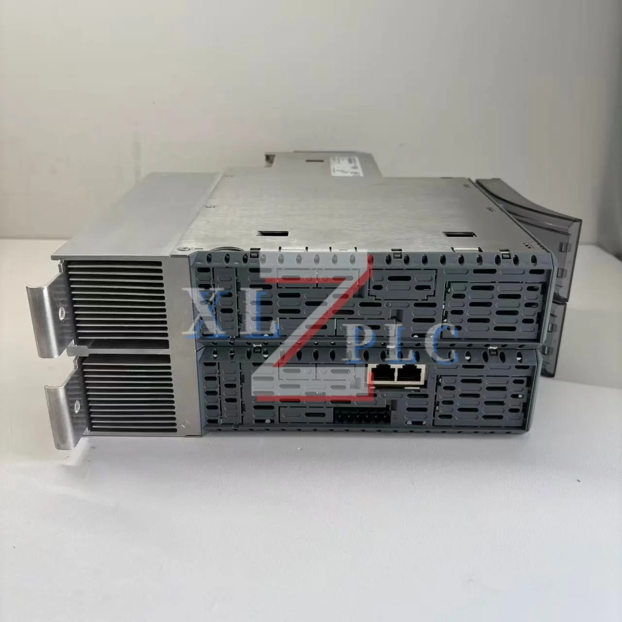 새로운 오리지널 8B0P0220HW00.000-1 서보 드라이브