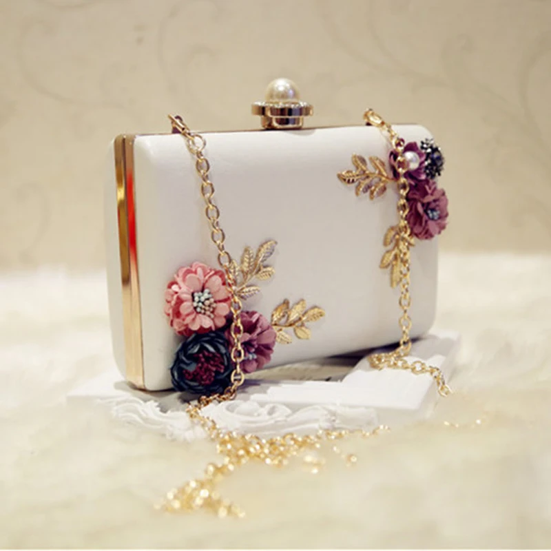 fashionable-women's-leather-evening-bag-for-dinner-parties-and-weddings-stylish-and-elegant-handbag-for-ladies