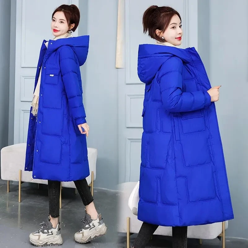 Piumino in cotone da donna 2025 inverno nuova moda allentato casual versatile cappotto imbottito femminile spesso con cappuccio lungo sopra il ginocchio Parka