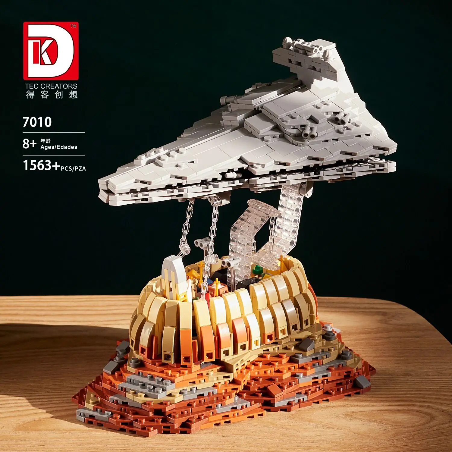 MOC Three-dimensional Suspended Space Ship Castle Model Creative Classic Movies Starship Building Blocks Bricks Toy For Kid Gift