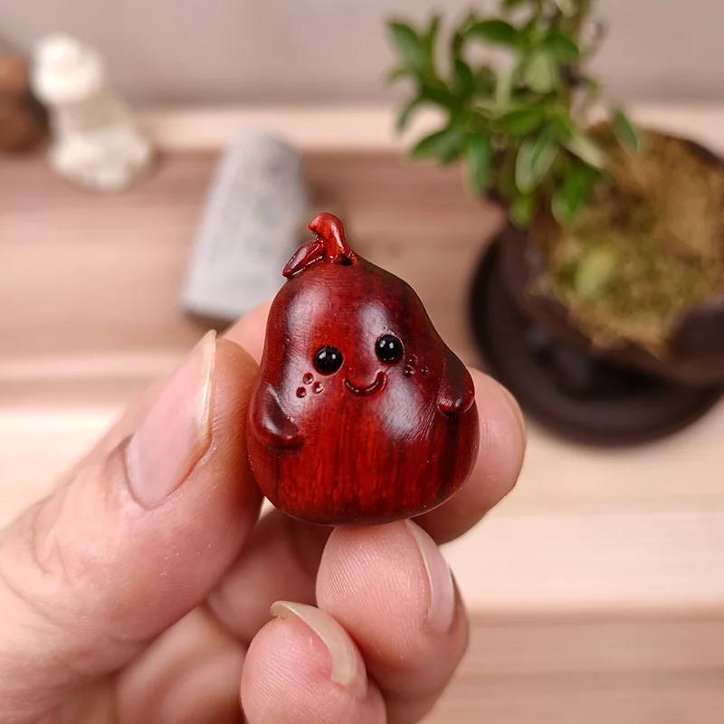 Super Cute Pear Shaped Ornaments Sandalwood Exquisite Bring Luck Gifts for Friends, Children's Toys  Desk Accessories  Figurines