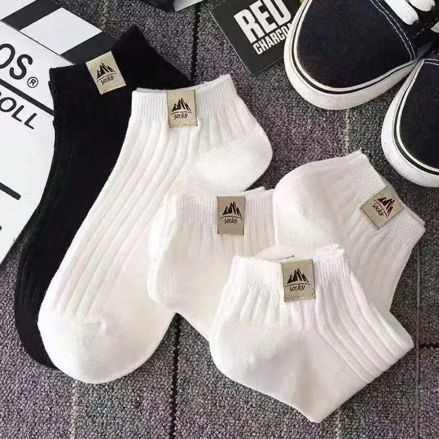 

5 Pairs of Snow Capped Mountain Logo Socks, Breathable Retro Fashion Design, Suitable for Casual Sports Wear, Full of Elasticity