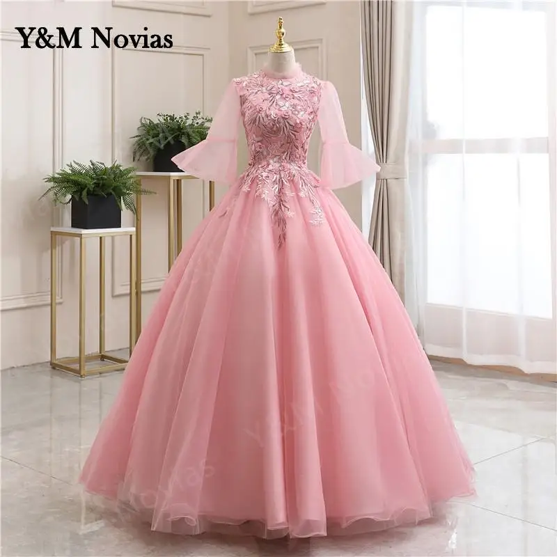 

Y&M Novias Quinceanera Dresses Pink High Neck Flared sleeves Lace Appliques Embroidery Ball Gowns Plus Size Vestidos De 15 Anos