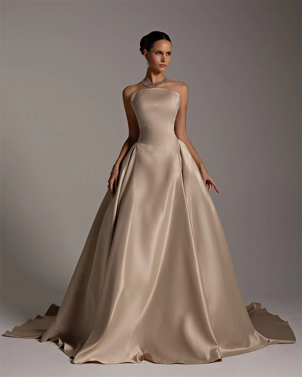 

Customized Graceful Satin Evening Dresses Fashion Strapless Sleeveless Homecoming Dress Temperament Bespoke Occasion Gowns