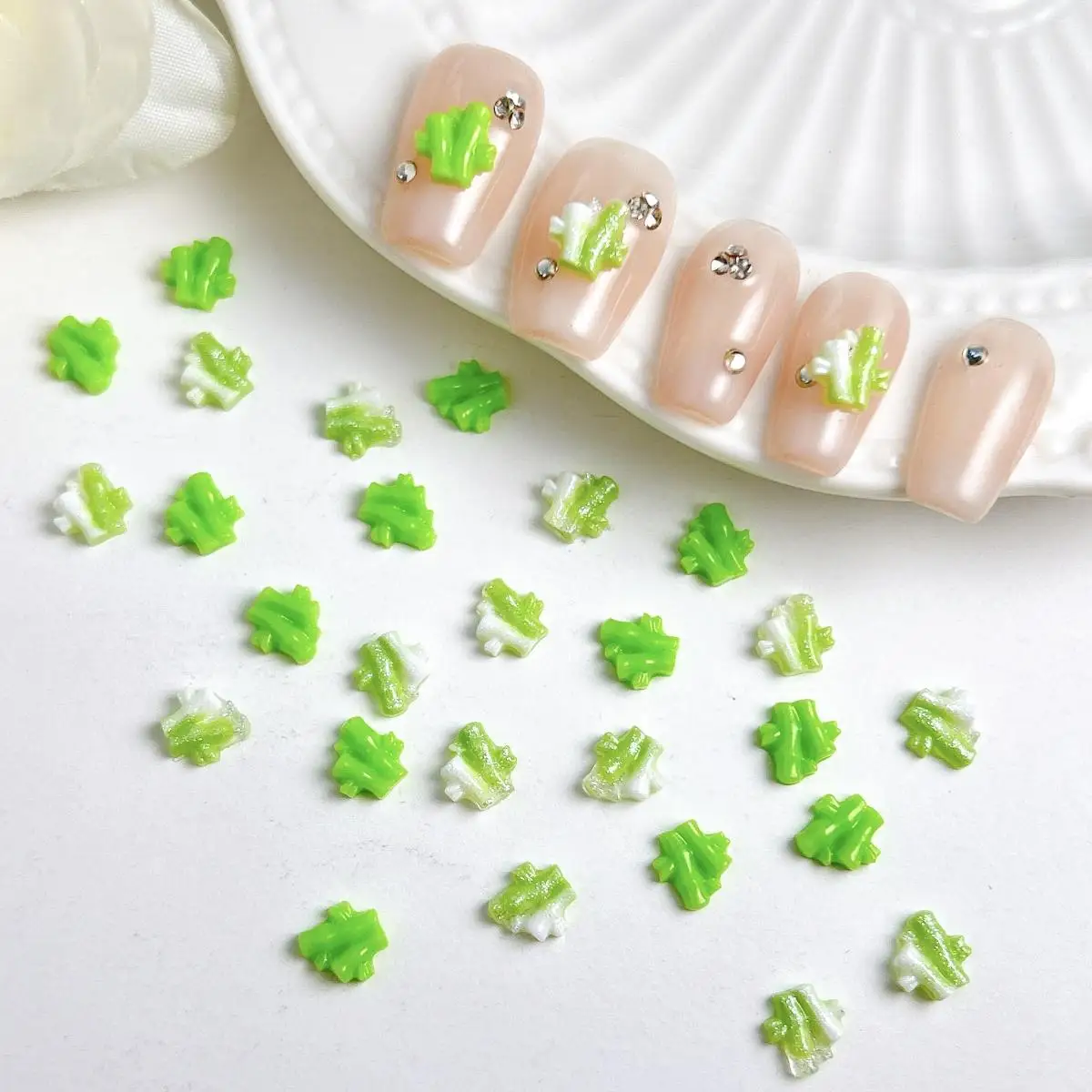 60 قطعة جديد مقلد مضيئة الخيزران الراتنج مسمار السحر الإبداعية رائعتين صغيرة الطازجة الأخضر الخيزران مسمار الفن زينة DIY الأظافر