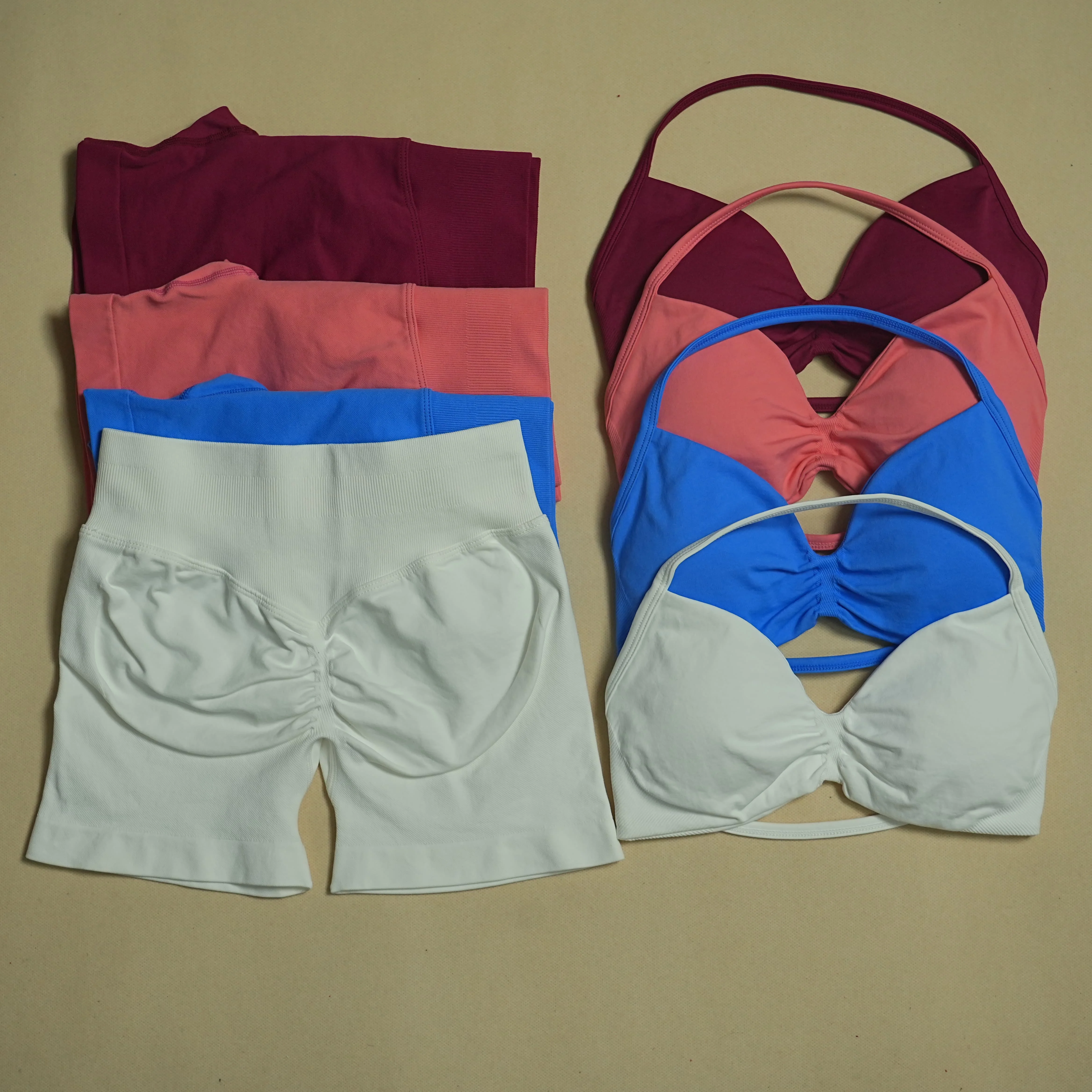 

2 pieces ece Yoga Fit Set-Women's Seamless Buckle Yoga Bra High Waist Sports Shorts Sportswear Collection