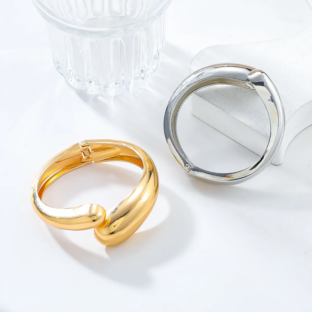 2025 Luxury Trendy Gold Color Heavy Metal Bangles for Women Exaggerated Punk Irregular Geometric Bracelet Party Banquet Jewelry image 4