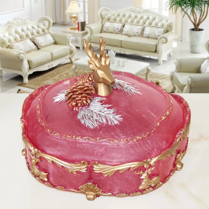 

luxury and high-end grid, simple snack plate with cover, modern living room, personalized and creative, wedding fruit plate