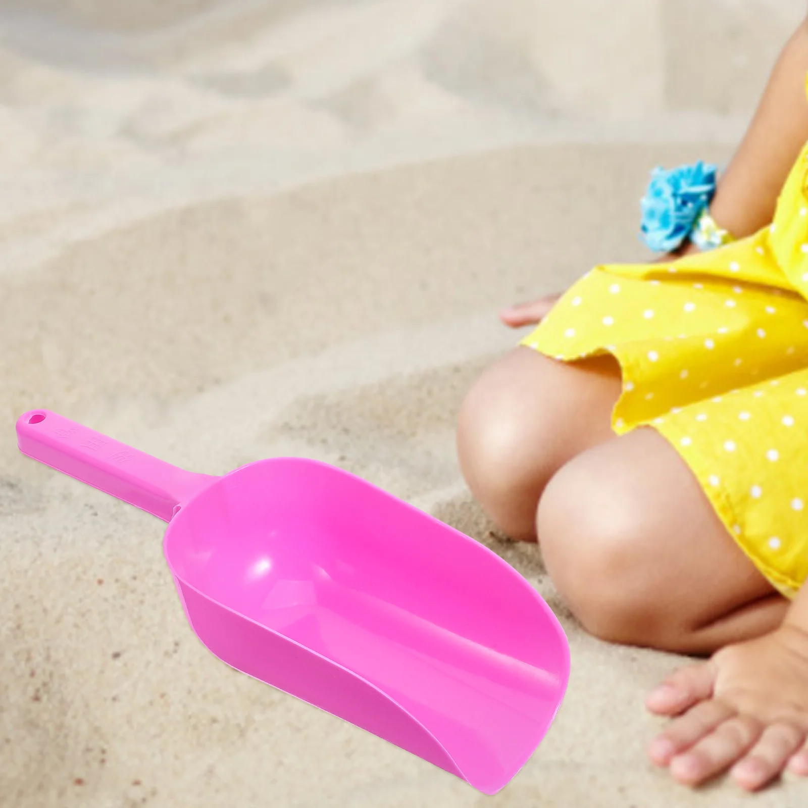 

3Pcs Durable Plastic Sand Shovel Toy Set Lightweight Kids Playful Beach and Snow Fun