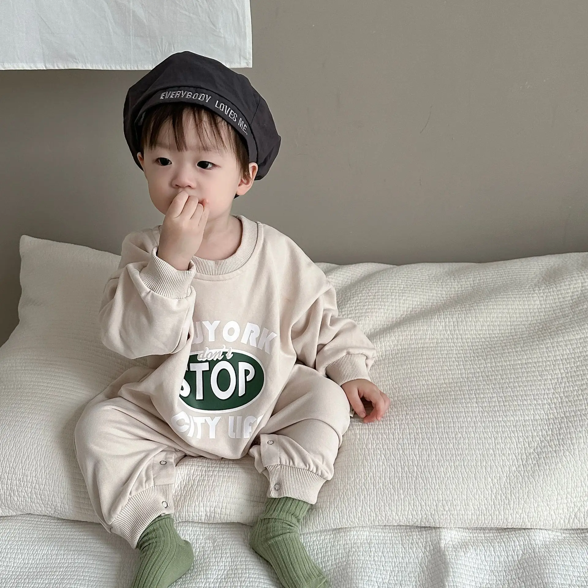 

Детский комбинезон с буквенным принтом, осенняя одежда, корейская детская одежда, детский пуловер с длинным рукавом и круглым вырезом, Комбинезоны