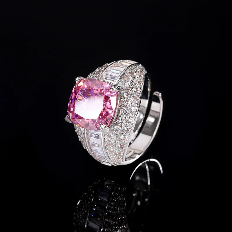 

New Autumn/Winter Jewelry: Ice Flower Cut High-Carbon Diamond Inlaid Copper Vintage Ring for Women 10*10
