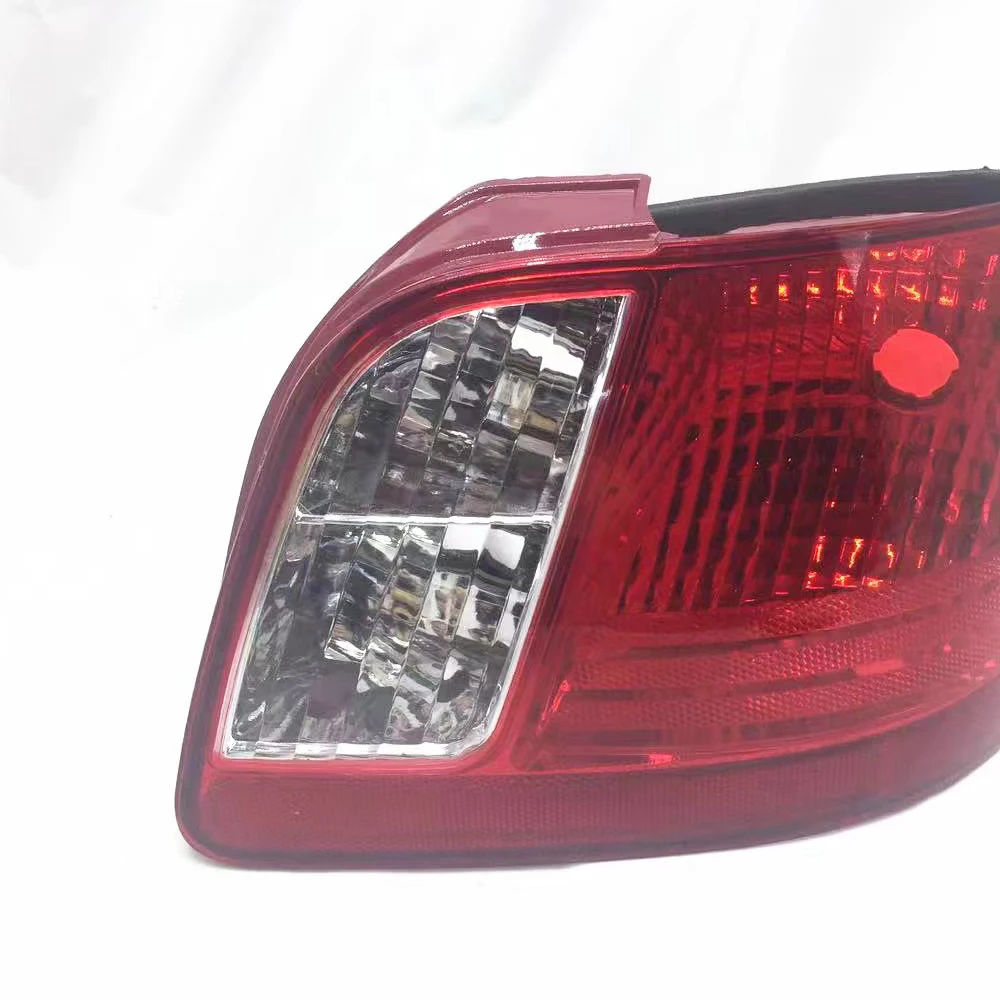 Applicable to KIA RIO 2006-2011 car tail light rear brake light assembly 924021G000