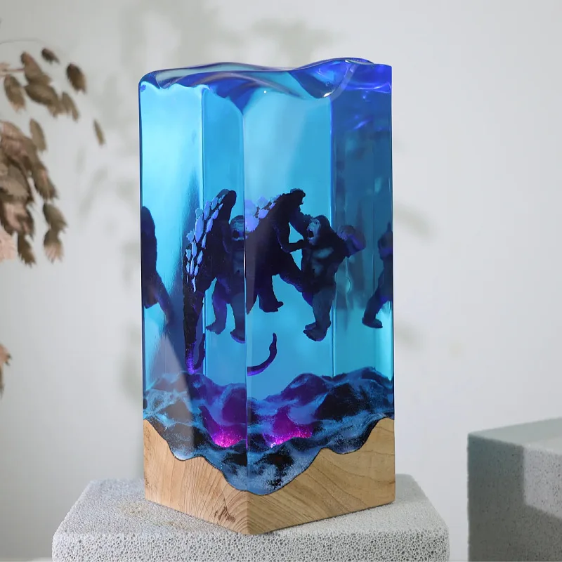 

Godzilla vs. Kong peripheral model resin ornaments night light creative home bedroom ornaments birthday gifts crafts