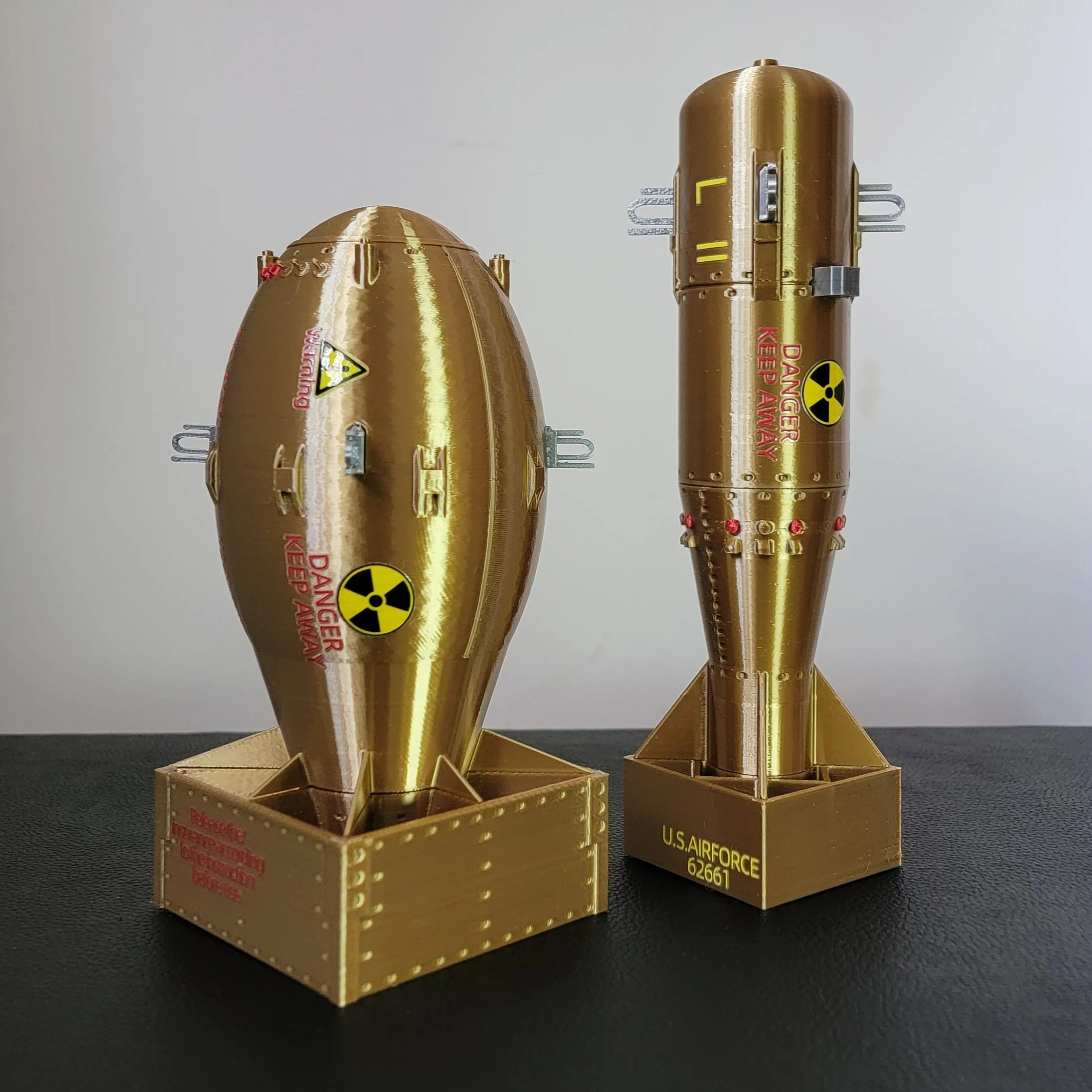 3D Printed Fat Man & Little Boy Model Set – WWII US Military Collectible Display Prop Gift Desktop Decoration