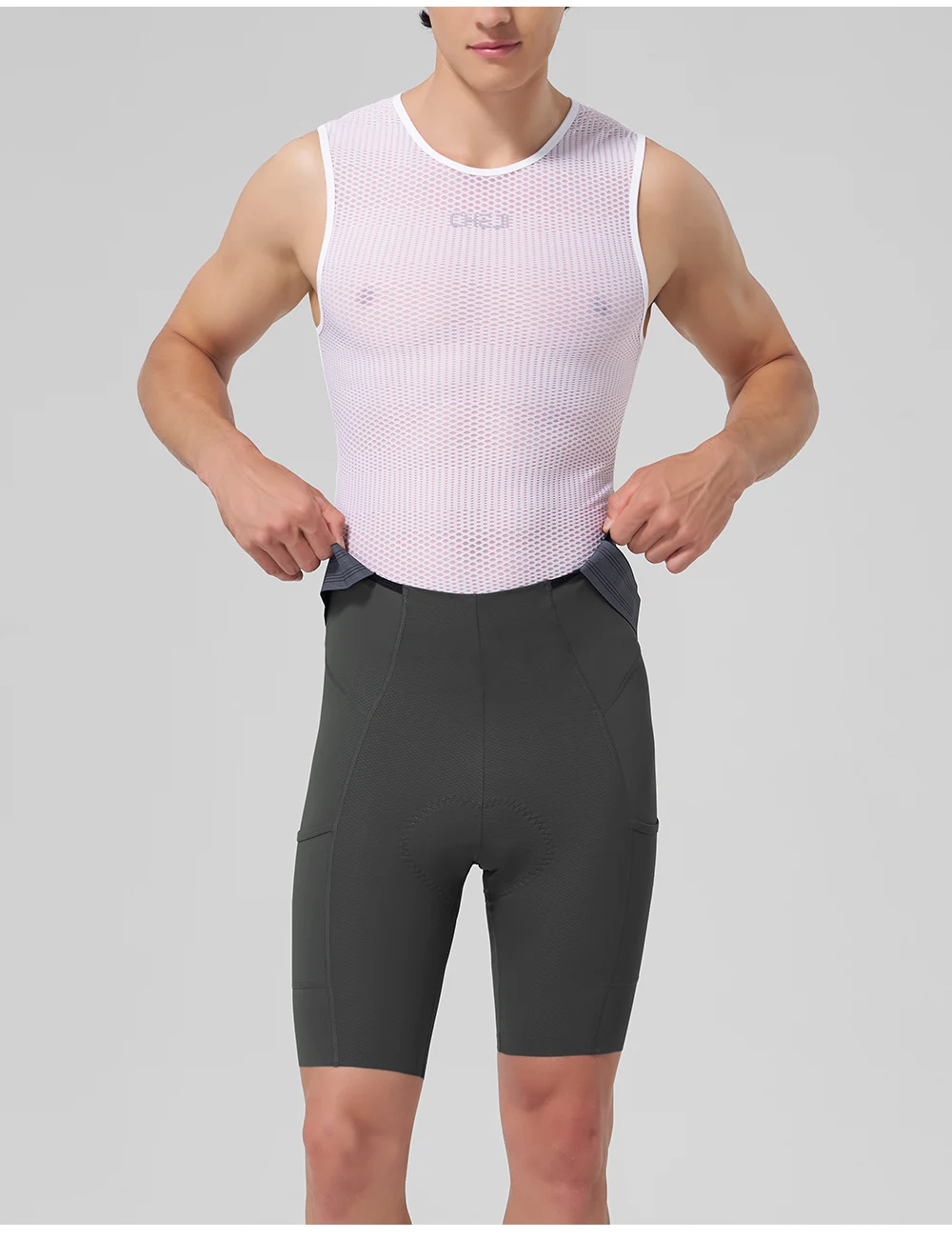CHEJI Herren Radsport-Trägerhose mit Seitentaschen, nahtlosen, rutschfesten Beinmanschetten, gepolstert für 7 Stunden Fahrt auf Straßen- und MTB-Fahrrädern. – Detail 27