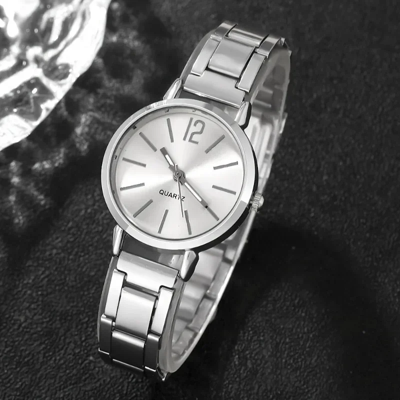 2pcs silver round quartz and heart bracelet jewelry gift suitable for all occasions, the best choice for Valentine's Day gift