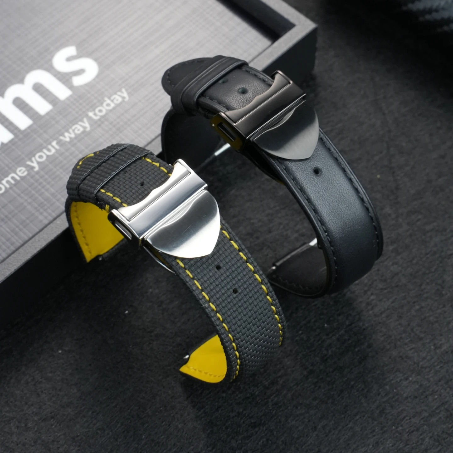 튜더 91210N 노스 플래그 폴라 타입 시리즈 플루오로러버 폴딩 버클 남성용 시계 밴드용 22x12mm 볼록 가죽 스트랩 팔찌