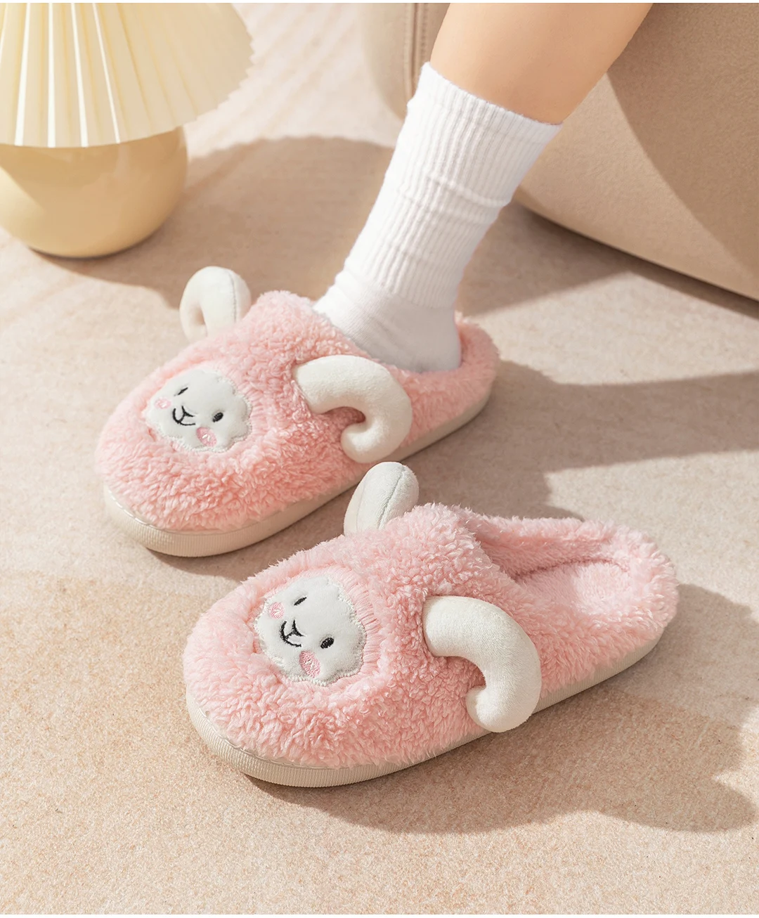 Cotton Slippers Women's Autumn And Winter Home Indoor Home Non-slip Warm Couple A Pair Of Cute Thick-soled Slippers 6659