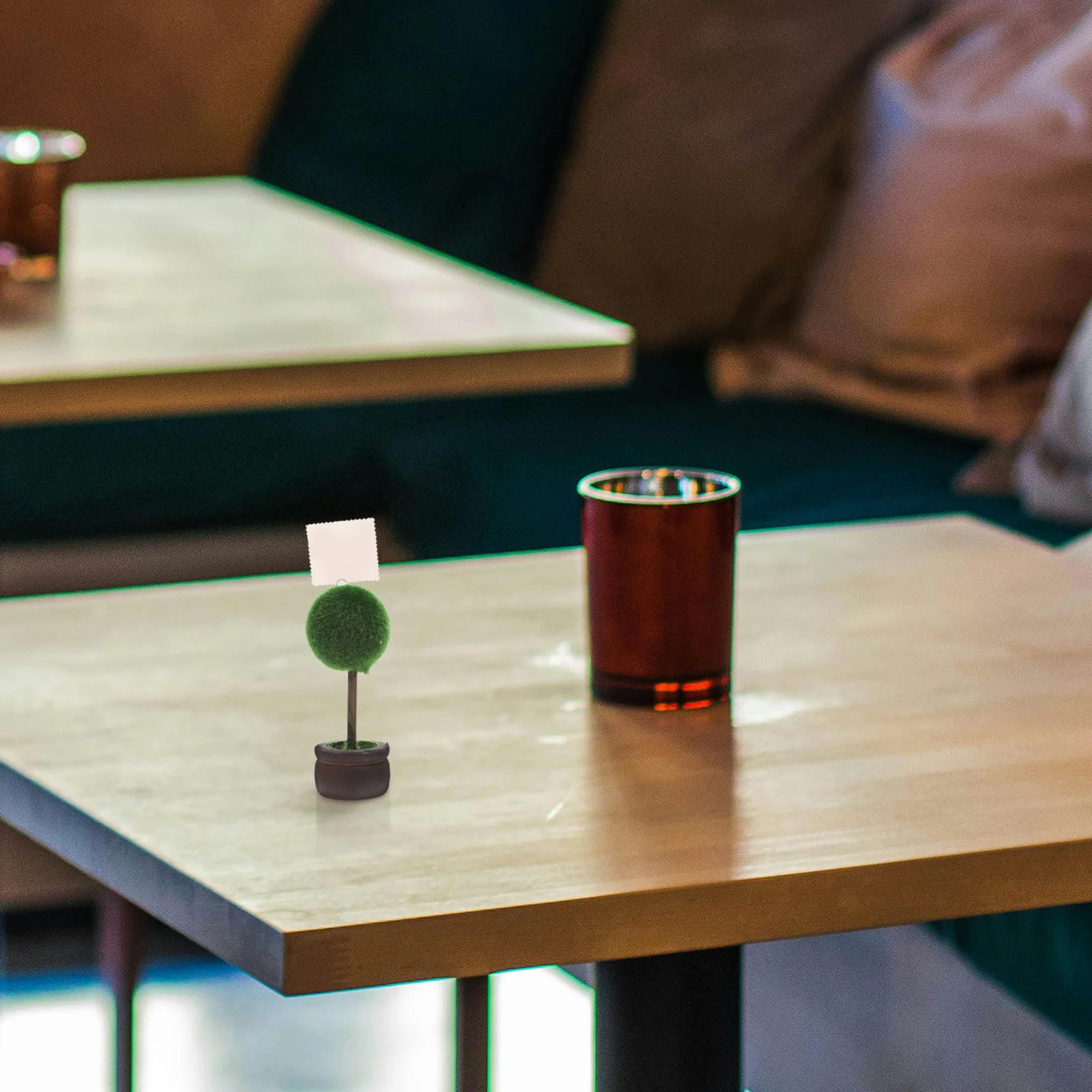 

2pcs Table Number Holders Resin Flocked Mini Place Card Stands For Wedding Party Birthday Restaurant Menu Display Farmhouse