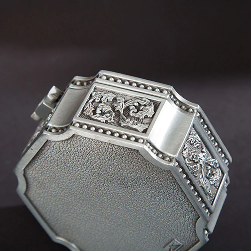 

Zinc Alloy Retro Vintage Jewelry Box Compact Ring Storage Case Exquisite Jewelry Trinket Gift Box for Gift and Desktop Storage