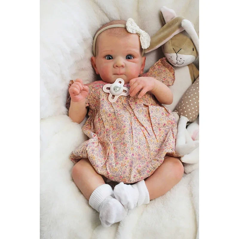

45cm Lifelike Bettie Reborn Toddler Soft Body Doll Newborn Doll Hand-Detailed Paint with 3D Look Visible Veins