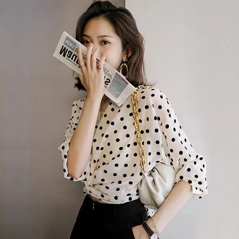 Autumn New Fashion Casual Elegant Retro White Long Sleeved Shirt Original Design Loose V-neck Polka Dot Youthful Wind Lady\'s Top