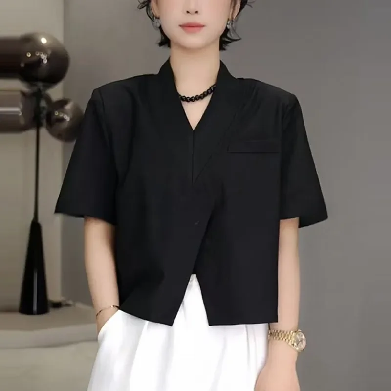 

Женская блузка с коротким рукавом, V-образным вырезом и асимметричным подолом