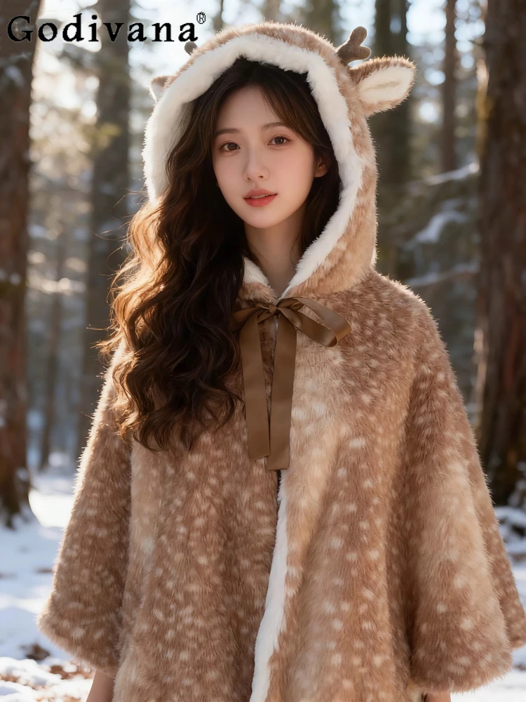 

Christmas Sweet Lolita Hooded Cloak Winter New 2025 Girls Cute Printed Warm Plush Faux Fur Short Jacket Women Y2K Capes Ponchos